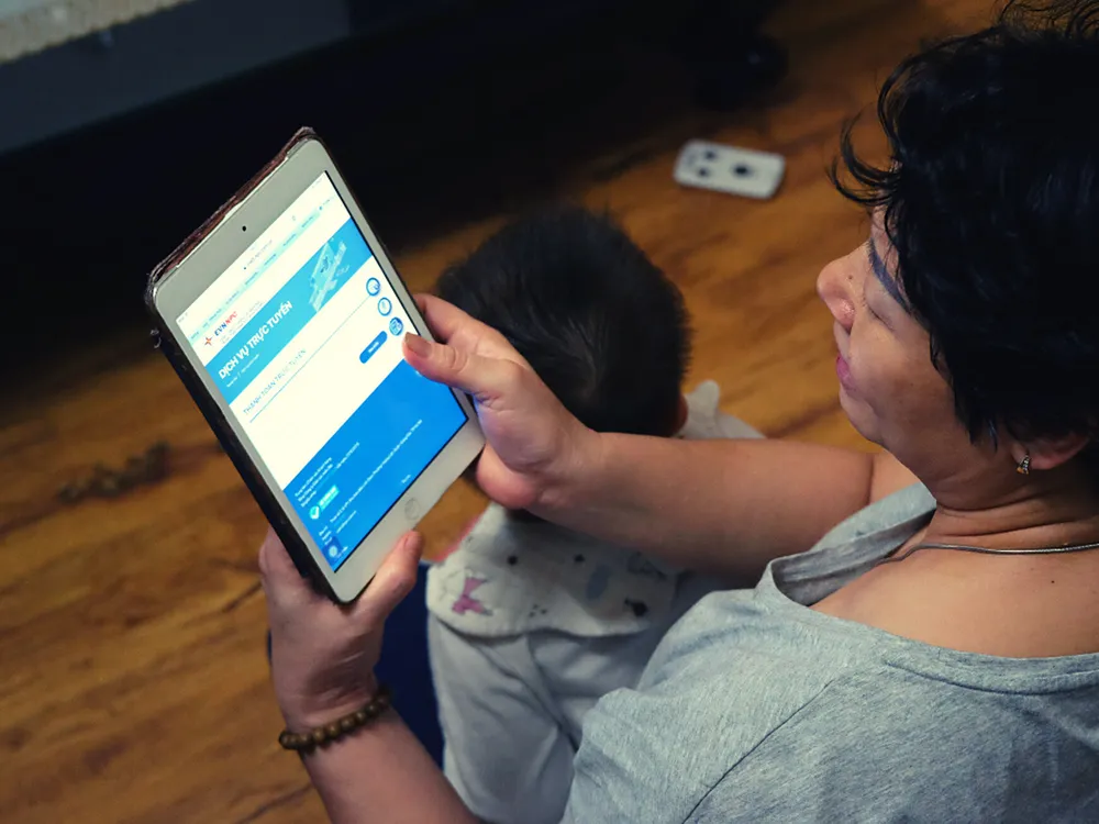 Khách hàng trải nghiệm ký số HĐMB.