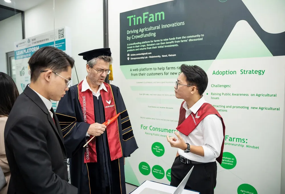 TinFarm, được sáng lập bởi Trần Quốc Bảo, sinh viên Viện Kỹ thuật và Khoa học máy tính VinUni, là một nền tảng hỗ trợ gọi vốn cộng đồng cho các dự án phát triển nông nghiệp sạch. Tinfarm kết nối trực tiếp người nông dân với các doanh nghiệp chế biến/phân phối sản phẩm nông/thủy sản, nhằm tối ưu nhu cầu, tối ưu chi phí vận hành, vận chuyển.