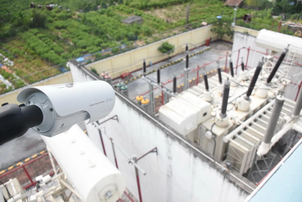 EVNHANOI áp dụng hệ thống giám sát online nhiệt độ tiếp xúc bằng camera nhiệt tại các TBA.