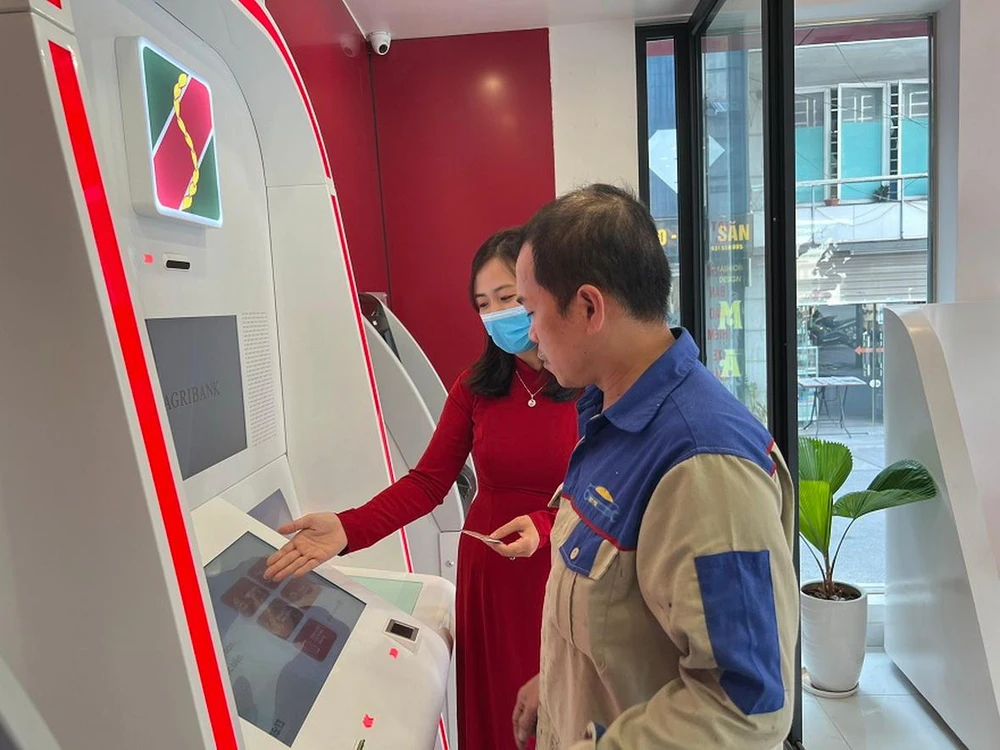 Agribank đã thực hiện khai trương Agribank Digital - dịch vụ Ngân hàng số hoạt động 24/7 tại Agribank chi nhánh Hà Nội