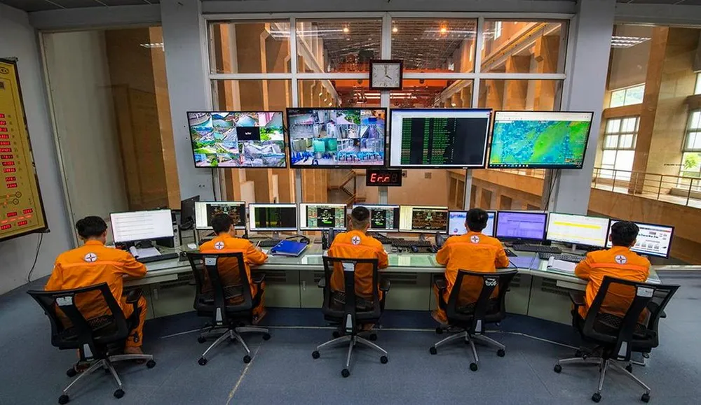 Áp dụng công tác chuyển đổi số trong công việc tại phòng điều khiển trung tâm Nhà máy thủy điện Bản Vẽ.