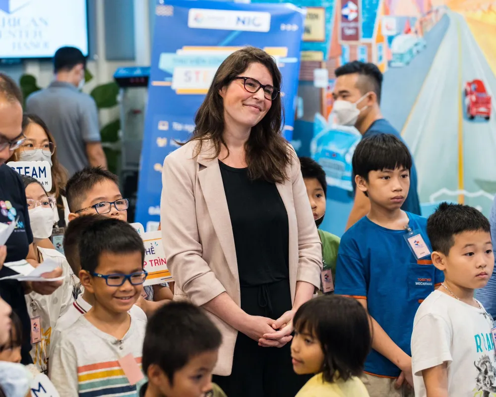 Bà Genevieve Judson - Jourdain, Phó Tùy viên Văn hóa tại Đại sứ quán Hoa Kỳ