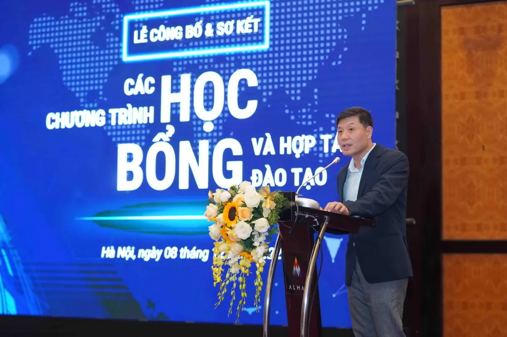 GS. Vũ Hà Văn (Giám đốc Khoa học Quỹ VinIF) mong muốn học bổng dành cho sinh viên sẽ thúc đẩy hợp tác giữa các cơ sở đào tạo và doanh nghiệp, góp phần xây dựng nguồn nhân lực quan trọng cho đất nước.