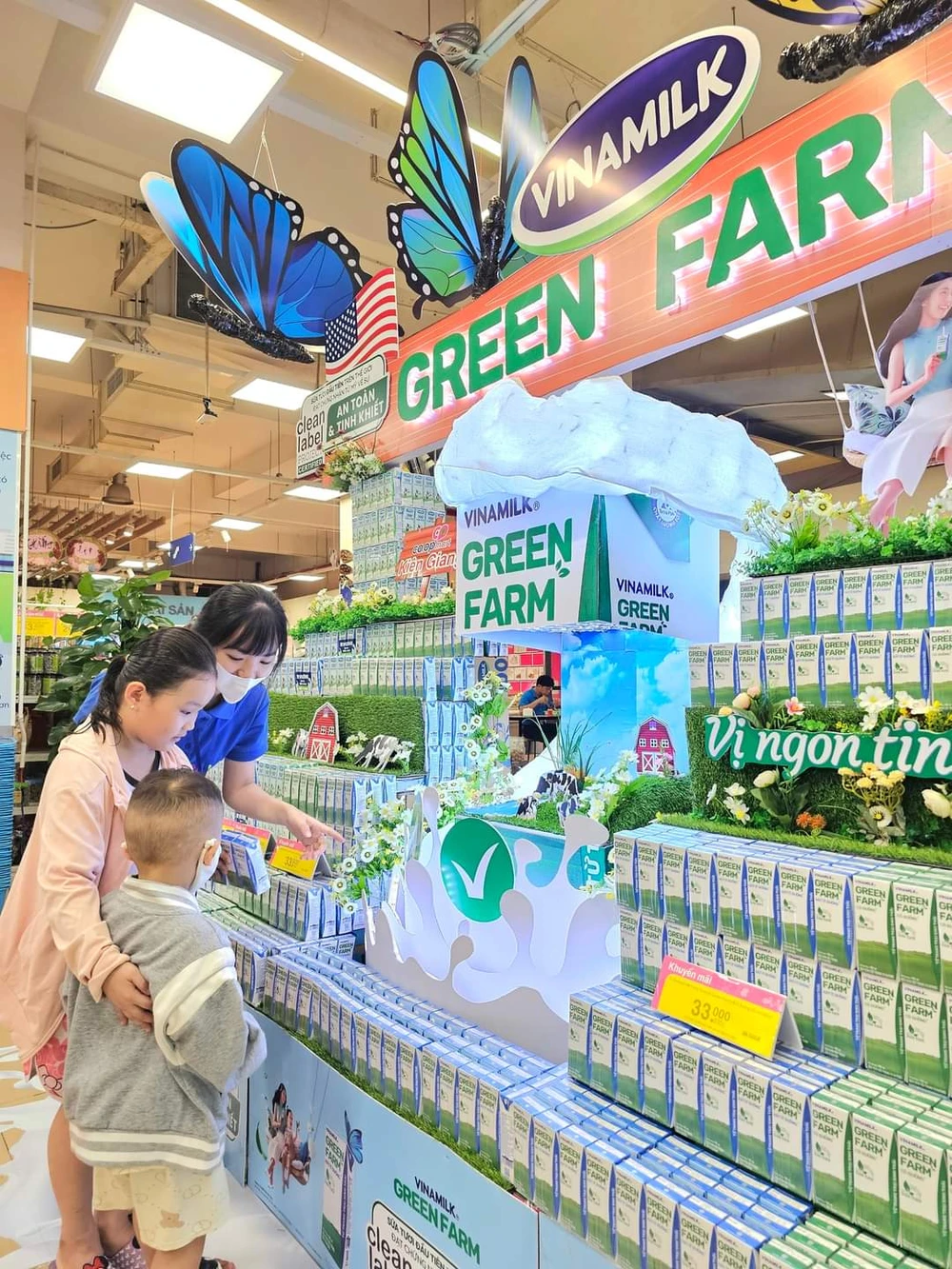 Các loại trái cây mùa hè giảm giá mạnh tại Co.opmart