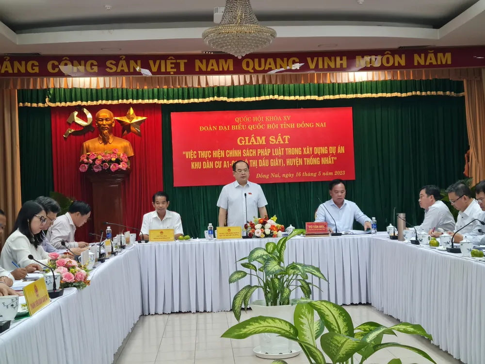 Ông Quản Minh Cường, Trưởng Đoàn đại biểu Quốc hội tỉnh Đồng Nai làm việc với UBND tỉnh Đồng Nai, các sở ngành của tỉnh về dựng dự án Khu dân cư A1 - C1.