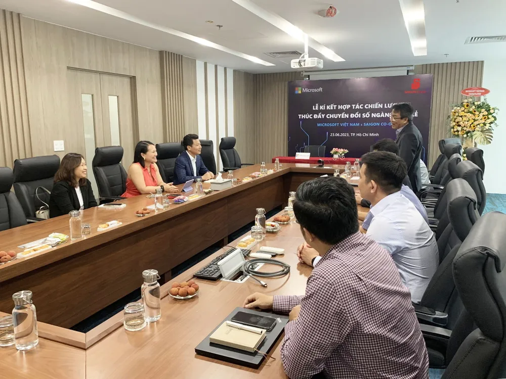 Ông Lê Trường Sơn, Phó Tổng giám đốc Saigon Co.op phát biểu tại lễ ký kết. Ảnh: PHƯƠNG THẢO Ông Lê Trường Sơn, Phó Tổng giám đốc Saigon Co.op phát biểu tại lễ ký kết. Ảnh: PHƯƠNG THẢO