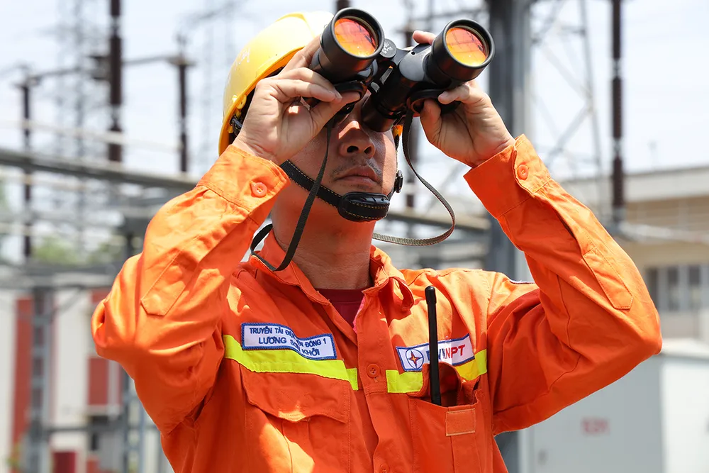 EVNNPT ứng dụng khoa học công nghệ trong quản lý vận hành. EVNNPT ứng dụng khoa học công nghệ trong quản lý vận hành.