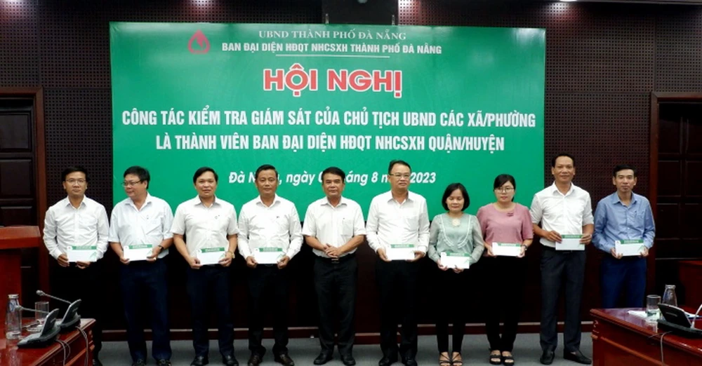 Tặng bằng khen cho 28 cá nhân.