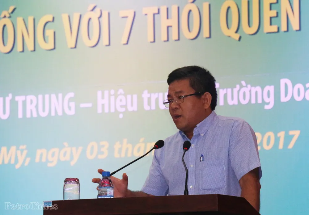 Ông Lê Trọng Đĩnh Chi, Giám đốc Nhà máy Đạm Phú Mỹ chia sẻ về &quot;7 thói quen hiệu quả&quot; cán bộ nhân viên.