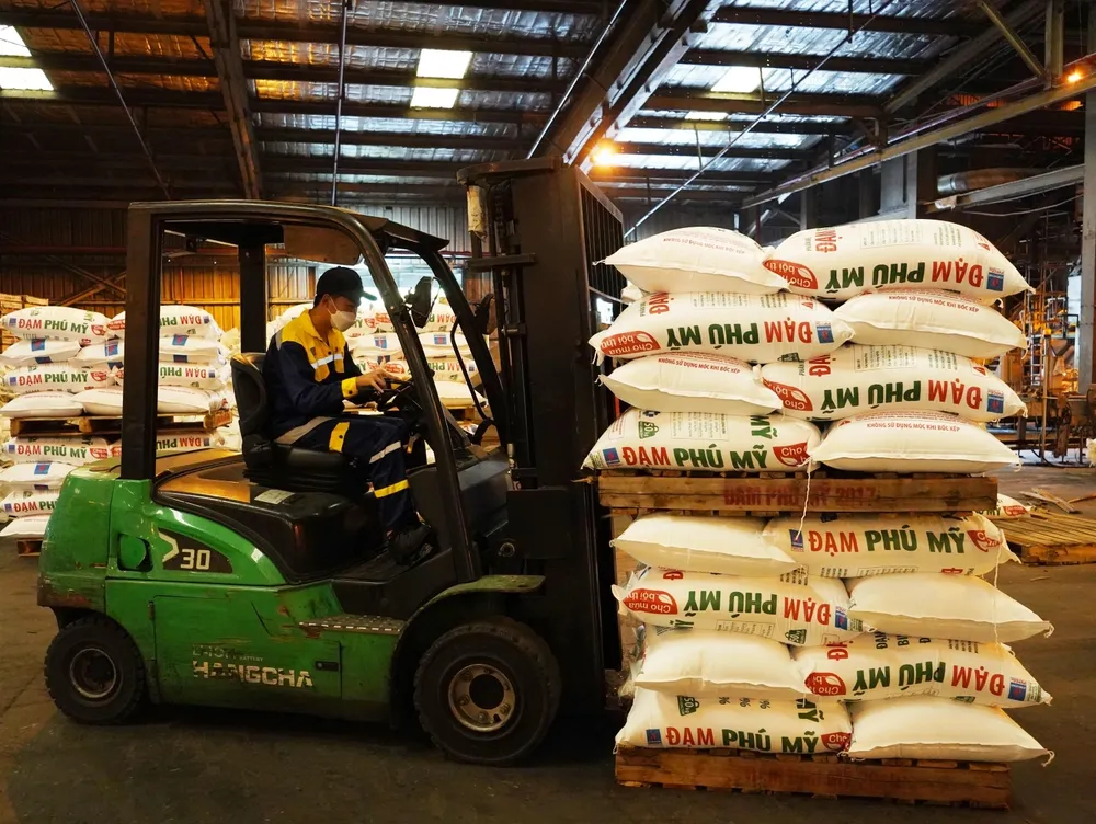 Cán bộ nhân viên đều xem nhà máy là ngôi nhà thứ hai.