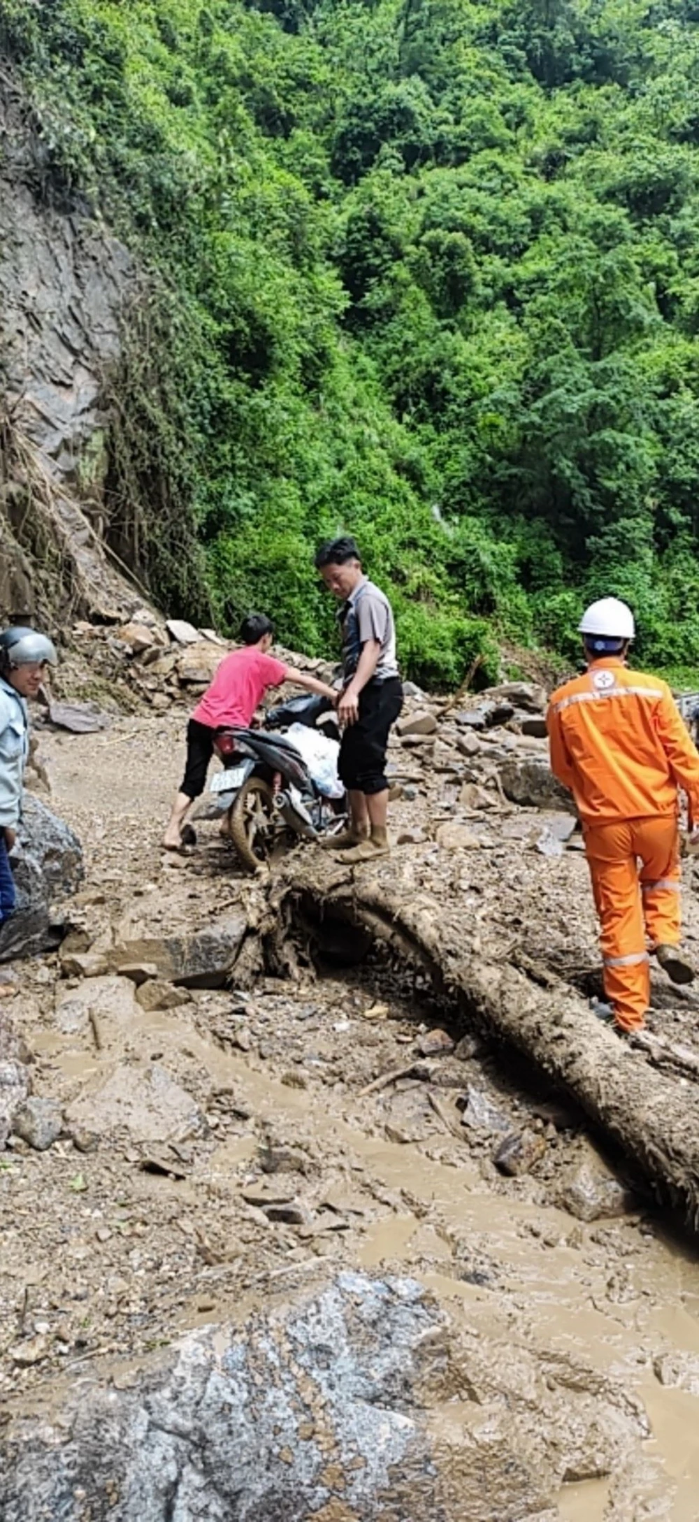 Sạt lở đất tại Sơn La