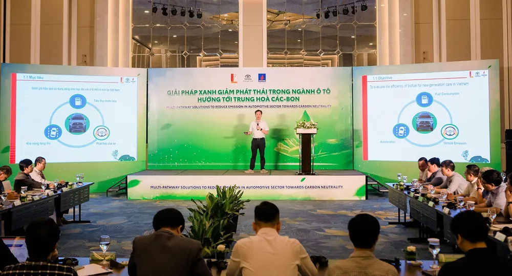 Quang cảnh hội thảo về giải pháp xanh và trung hòa carbon. Quang cảnh hội thảo về giải pháp xanh và trung hòa carbon.