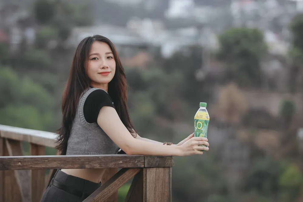 Những thức uống tốt cho sức khỏe, giúp giải tỏa căng thẳng mệt mỏi như Trà Xanh Không Độ ngày càng được nhiều người trẻ yêu thích. tan-hiep-phat-2.jpg