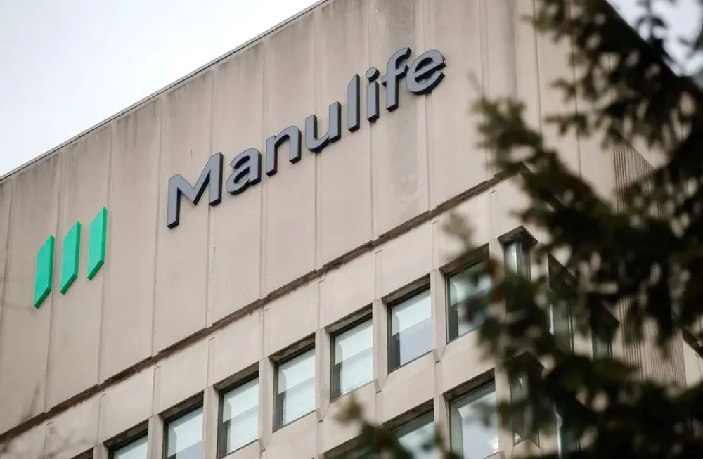 Manulife Việt Nam cam kết giải quyết các khiếu nại của khách hàng SCB trên tinh thần tôn trọng pháp luật và lấy khách hàng làm trọng tâm. Manulife-SCB.jpg
