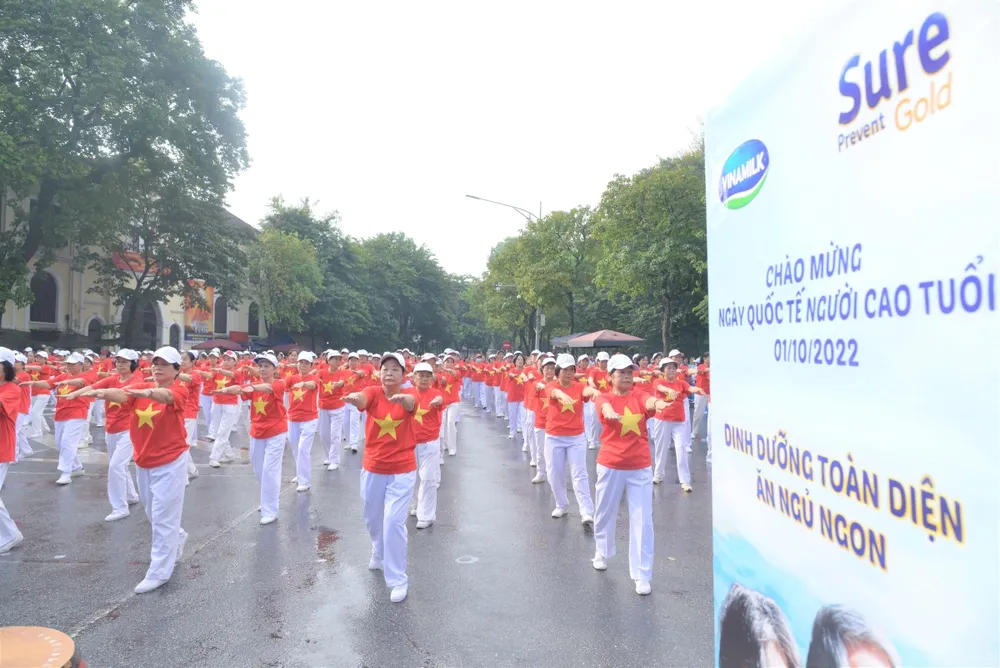Người cao tuổi đang chiếm tỷ lệ ngày càng lớn tại Việt Nam. Vinamilk-1.jpg