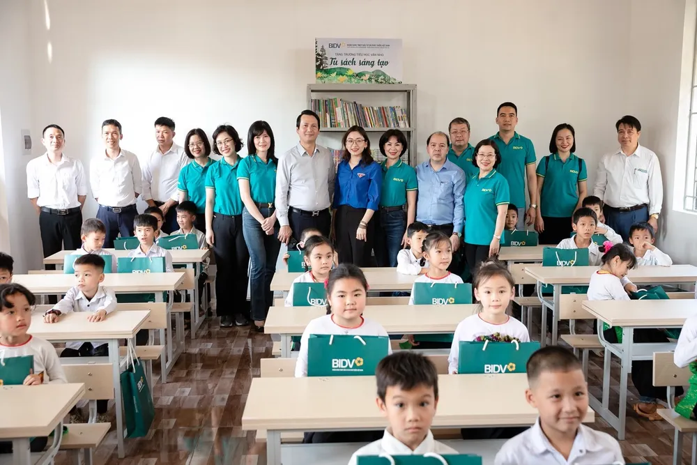 BIDV thực hiện chương trình an sinh xã hội ‘Sắc mầu trên giấy, trường học trên đồi’ tại Thanh Hóa