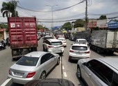 'Hành xác' gần 7 tiếng từ TP.HCM đi Bà Rịa ảnh 3 Kẹt xe tại phà Cát Lái: 3 tiếng nhích 1km
