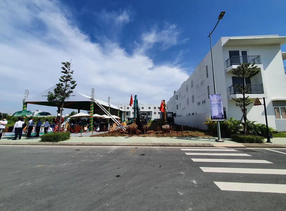 Khu vực động thổ xây dựng nhà ở xã hội Dragon Ehome. Ảnh: K.C Khu vực động thổ xây dựng nhà ở xã hội Dragon Ehome. Ảnh: K.C