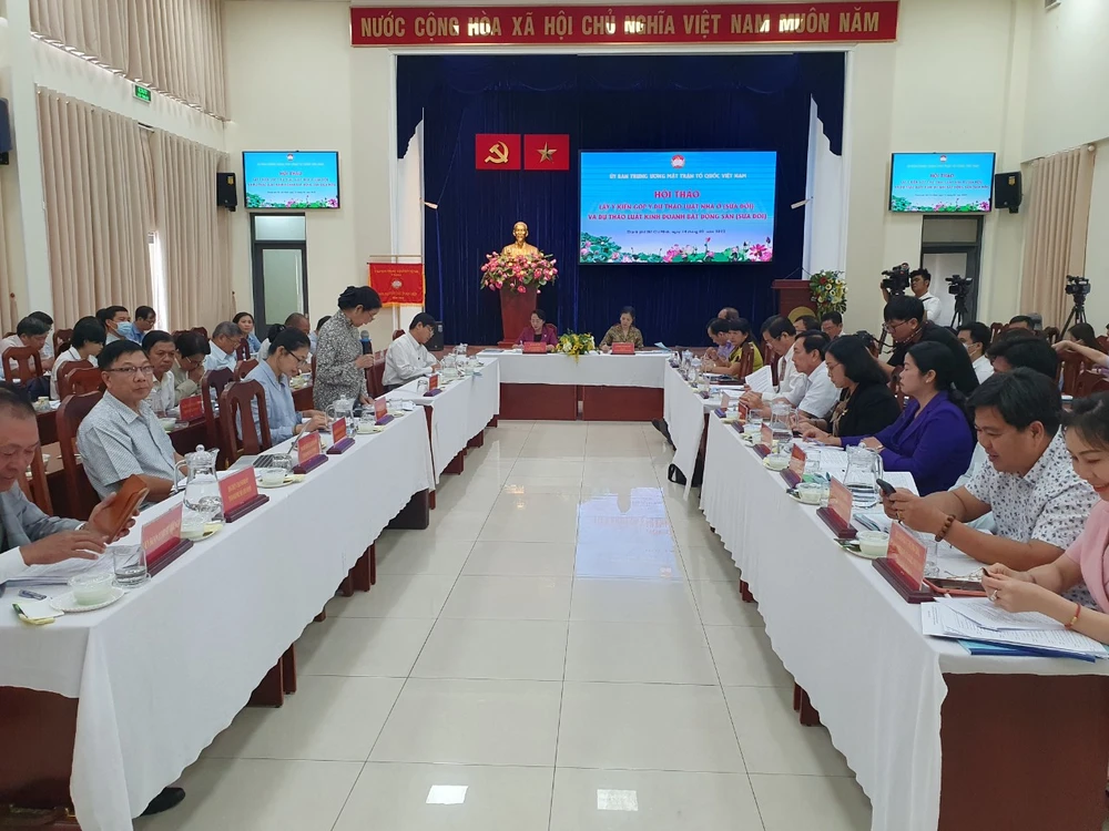 Hội thảo Lấy ý kiến góp ý dự thảo Luật Nhà ở (sửa đổi) và dự thảo Luật Kinh doanh BĐS (sửa đổi) chiều 14-2. Ảnh: K.C