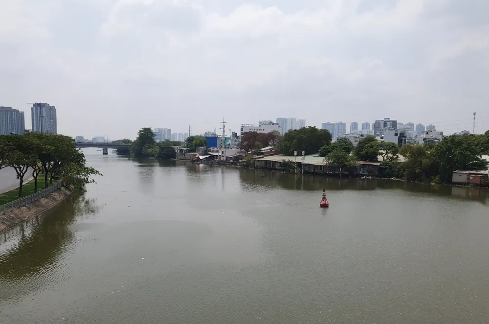 nam kênh đôi 1.jpg