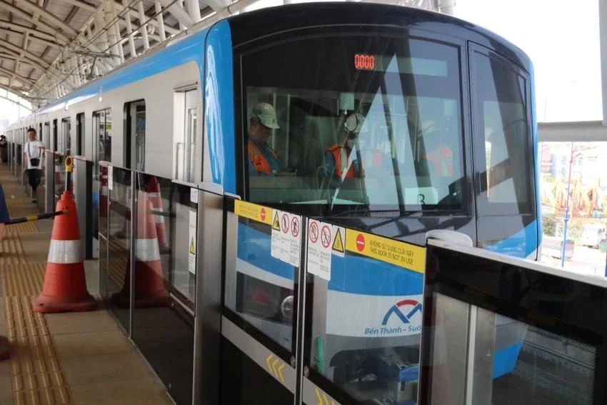 Metro 1 sẽ chạy từ 5h sáng đến 23h30 đêm. Ảnh: Đ.T metro 1.jpg
