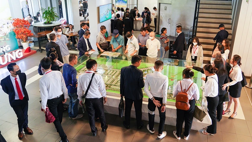 Thực trạng hiện nay cho thấy rất thiếu các kỳ thi chứng chỉ môi giới BĐS. Ảnh minh họa: Quang Huy môi giới BĐS.jpg