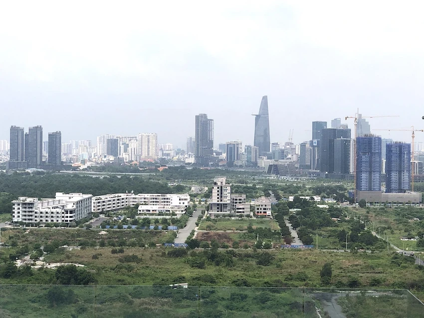 Thị trường bất động sản TP.HCM ngày càng ít căn hộ bình dân, trung cấp. Ảnh minh họa: M.Long 50 triệu đồng m2.jpg