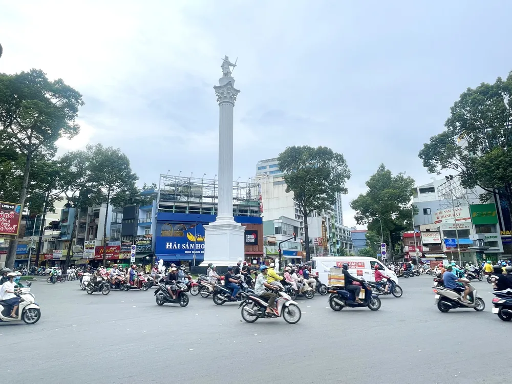 Nút giao ngã 6 Nguyễn Tri Phương - Ngô Gia Tự - Nguyễn Chí Thanh sẽ được đầu tư trong thời gian tới. Ảnh: LAN HƯƠNG 4 nút giao.jpg