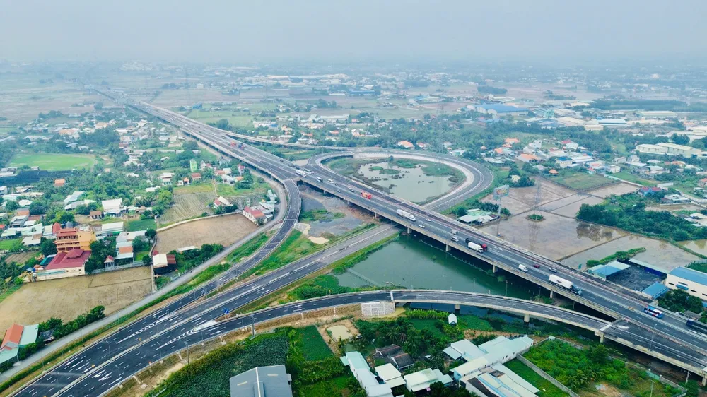 bến lức - long thành 14.jpg