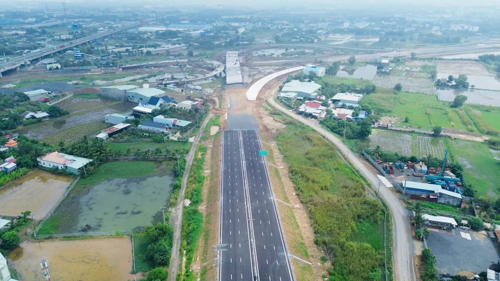 bến lức - long thành 4.jpg