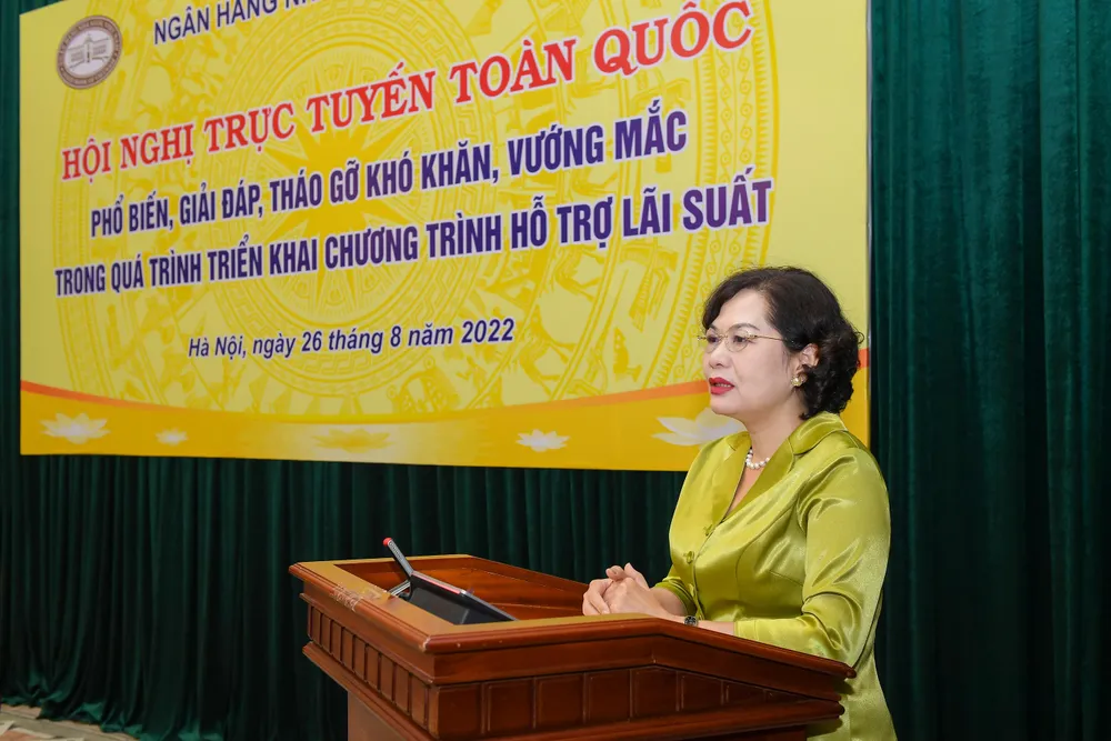 Bà Nguyễn Thị Hồng - Thống đốc Ngân hàng Nhà nước - cho biết sẽ tiếp tục phối hợp chặt chẽ với các bộ, ngành liên quan kịp thời tháo gỡ vướng mắc phát sinh trong triển khai chương trình. Ảnh: NHNN. Bà Nguyễn Thị Hồng - Thống đốc Ngân hàng Nhà nước - cho biết sẽ tiếp tục phối hợp chặt chẽ với các bộ, ngành liên quan kịp thời tháo gỡ vướng mắc phát sinh trong triển khai chương trình. Ảnh: NHNN.