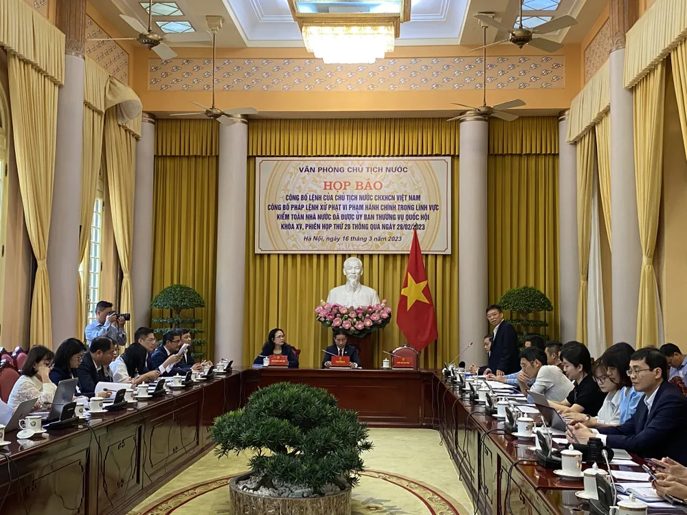 Các đại biểu tham dự họp báo chiều 16-3. ẢNH: MINH TRÚC