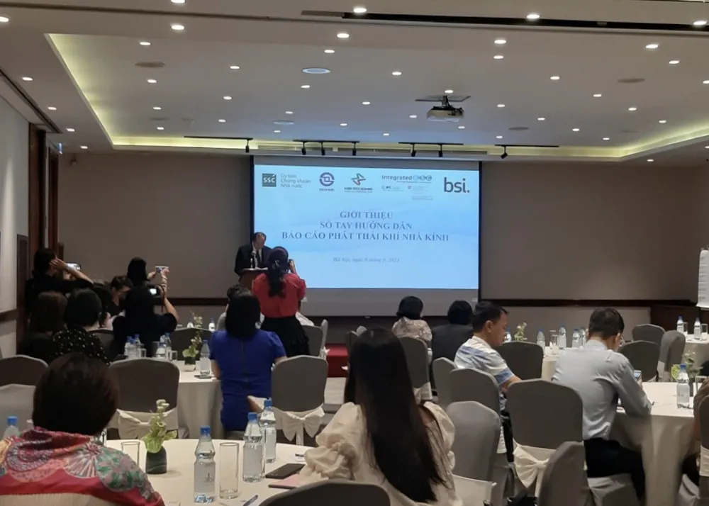 Toàn cảnh buổi lễ sáng 8-8. Ảnh: Minh Trúc