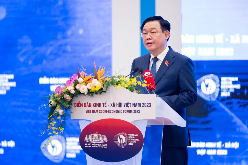 Chủ tịch Quốc hội phát biểu khai mạc Diễn đàn sáng 19-9. Ảnh: Quochoi.vn ctqh.jpeg