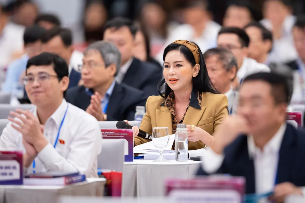 Bà Lê Hồng Thuỷ Tiên - Đại diện IPPG tại Diễn đàn sáng nay. Ảnh: Quochoivn ippg2.jpeg