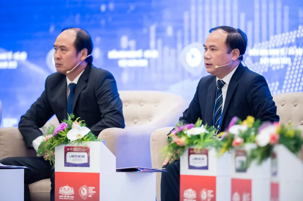 Thứ trưởng Bộ Xây dựng Nguyễn Văn Sinh chia sẻ về những điểm mới trong dự án Luật Nhà ở (sửa đổi) liên quan đến chính sách nhà ở xã hội. Ảnh: Quochoi.vn nhà ở xã hội 1.jpeg