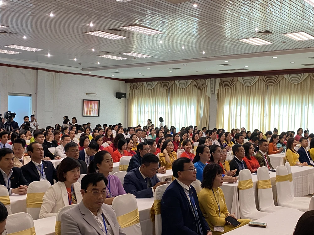 Toàn cảnh Lễ tuyên dương giáo viên tiêu biểu năm 2023..jpeg