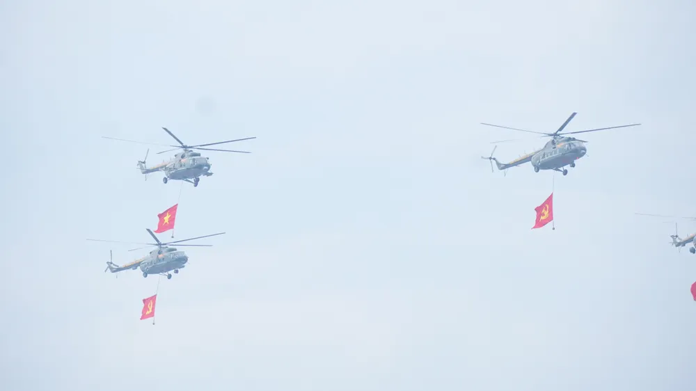 đbp diễu hành 1.jpeg