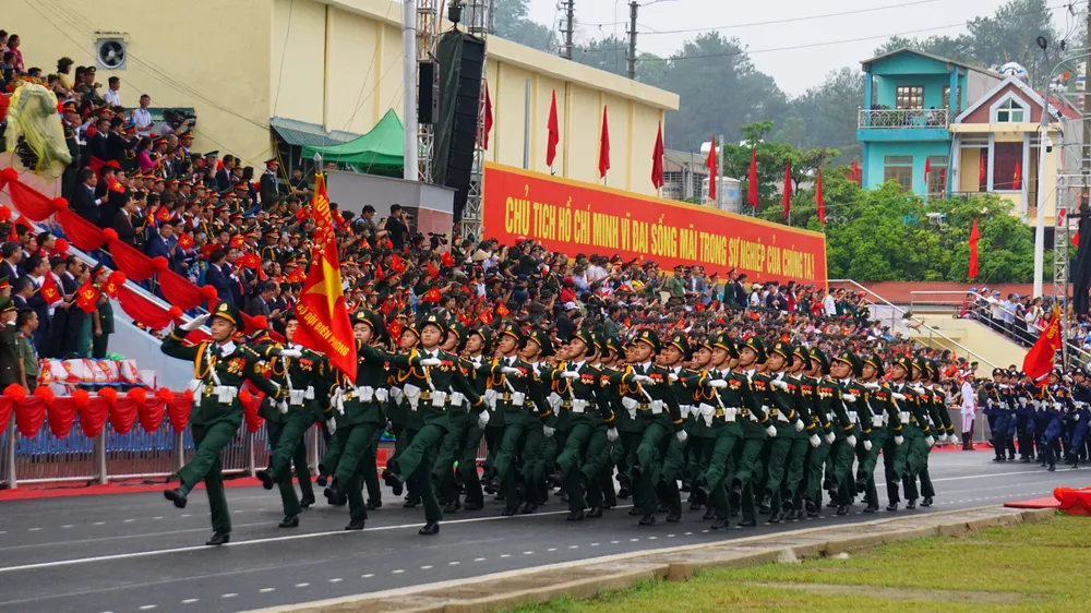 đbp diễu hành 13.jpeg