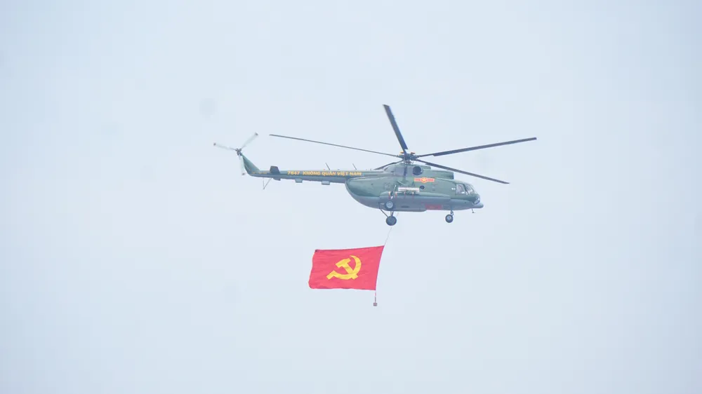 đbp diễu hành 2.jpeg