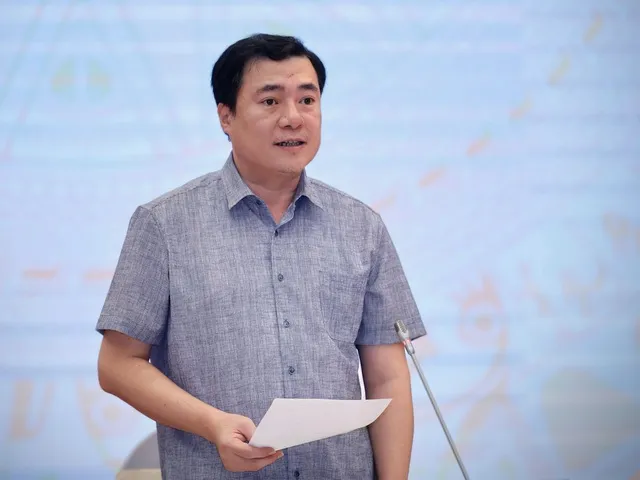 Đại diện Bộ Công thương thông tin về việc triển khai cơ chế mua bán điện trực tiếp. Ảnh: VGP/Nhật Bắc mua bán điện trực tiếp