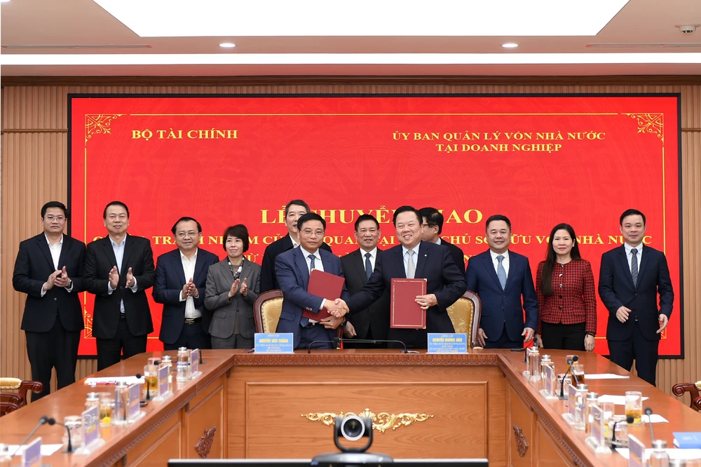 Lễ chuyển giao 18 tập đoàn, tổng công ty thuộc Ủy ban Quản lý vốn Nhà nước tại doanh nghiệp về Bộ Tài chính ngày 28-2. Ảnh: BTC Ủy ban Quản lý vốn Nhà nước tại doanh nghiệp