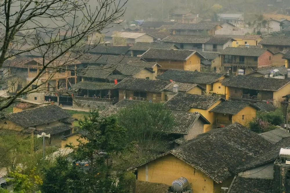 lô lô chải hà giang 2.jpg