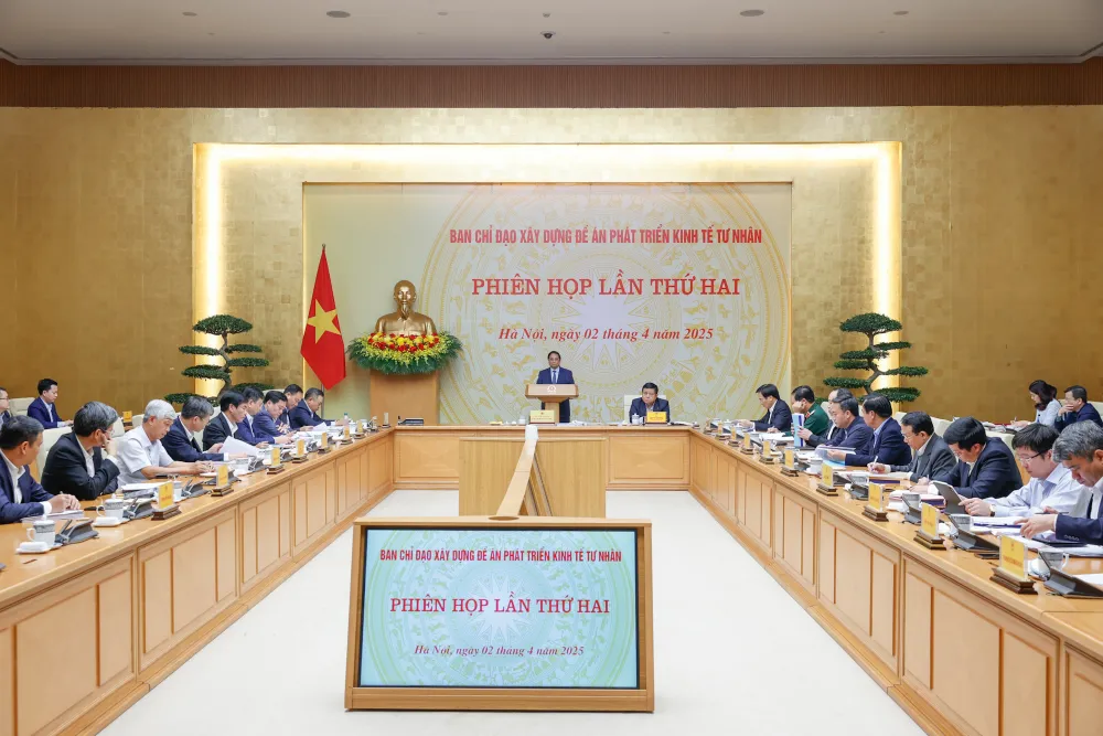 Thủ tướng Phạm Minh Chính, Trưởng Ban Chỉ đạo xây dựng Đề án phát triển kinh tế tư nhân đã chủ trì phiên họp lần thứ hai. Ảnh: VGP/Nhật Bắc