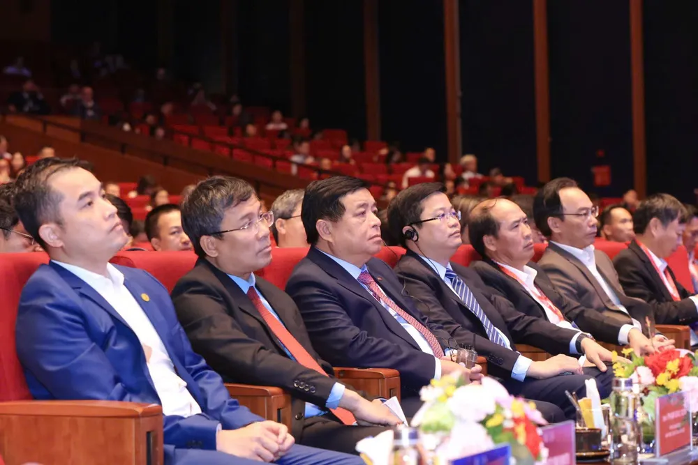 Diễn đàn có sự tham dự của Phó Thủ tướng Nguyễn Chí Dũng. Ảnh: NIC Diễn đàn có sự tham dự của Phó Thủ tướng Nguyễn Chí Dũng. Ảnh: NIC