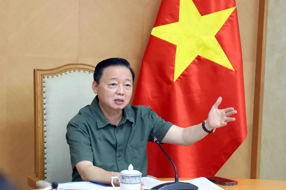 Phó Thủ tướng Trần Hồng Hà yêu cầu xây dựng quy trình, thủ tục rõ ràng để ứng phó kịp thời trong tình huống dịch bệnh động vật cấp bách. Ảnh: VGP/Minh Khôi chống dịch bệnh động vật.jpeg