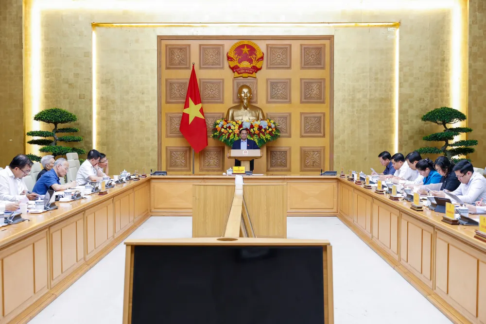 Đây là cuộc làm việc thứ hai của Thủ tướng Chính phủ liên quan đến dự thảo Nghị quyết của Quốc hội về một số cơ chế, chính sách đặc thù phát triển kinh tế tư nhân. Ảnh: VGP