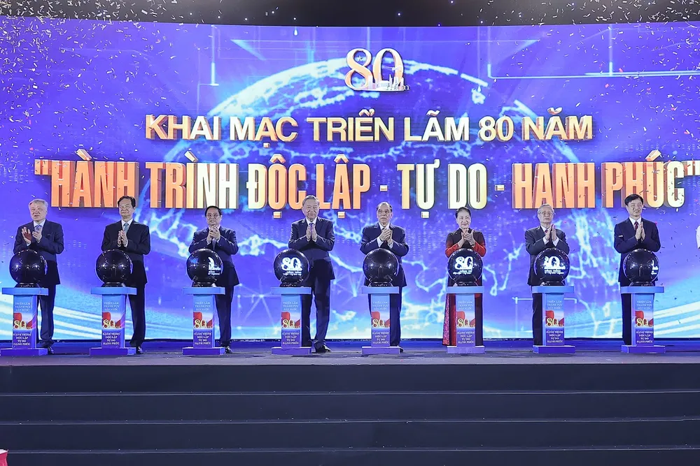 Triển lãm '80 năm Hành trình Độc lập - Tự do - Hạnh phúc': Sự kết tinh đóng góp, cống hiến của toàn Đảng, toàn dân, toàn quân ta