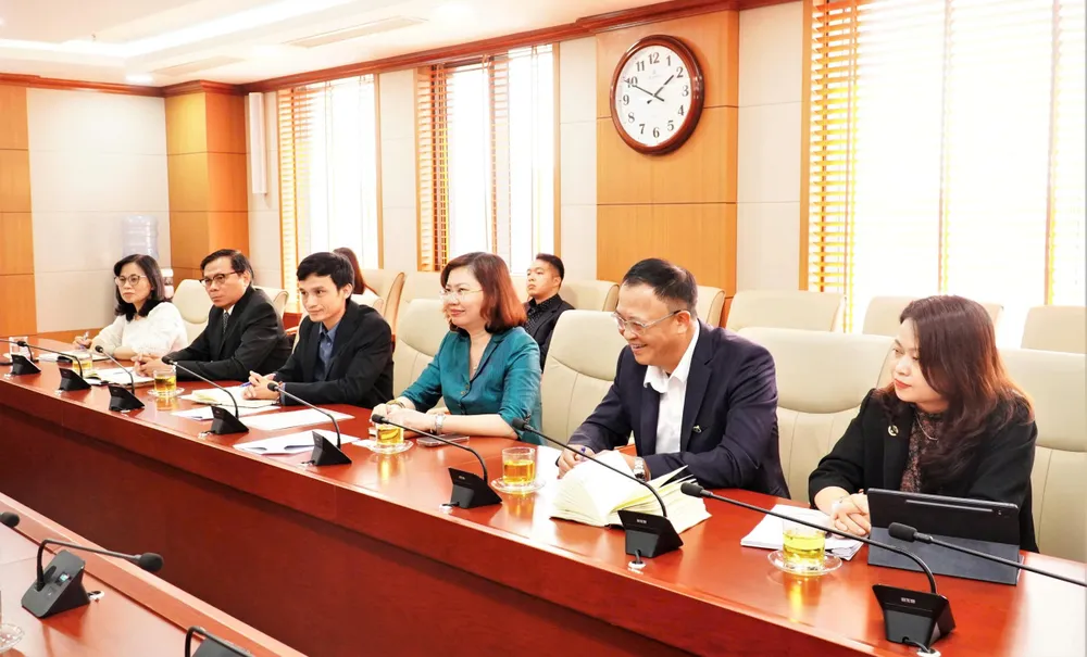 thị trường chứng khoán UBCK.jpg