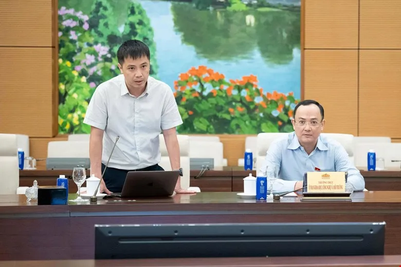 Đại diện VCCI đặt câu hỏi: Liệu chúng ta có nên có luật Đầu tư hay không? Ảnh: Quốc hội